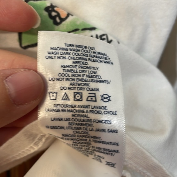 LANDS END UEC Girls Size M (8) White Long Sleeve Yoga Poses T Shirt Cotton - Picture 12 of 12